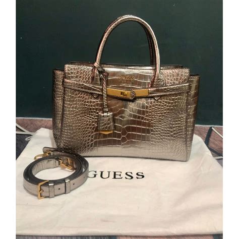 tas guess wanita